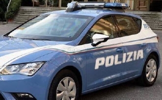 Polizia arresta un uomo per aver sottratto preziose maioliche da una villa ottocentesca