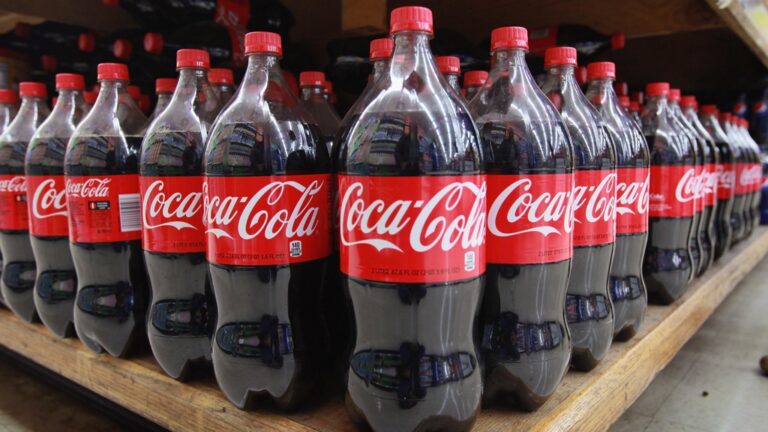 Bufala online “alla” Coca Cola. Il falso invito a non consumare i prodotti della multinazionale.