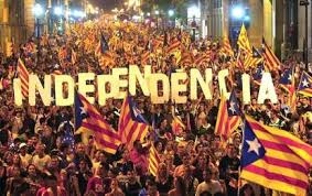 In Catalogna Puigdemont apre al dialogo col governo di Madrid