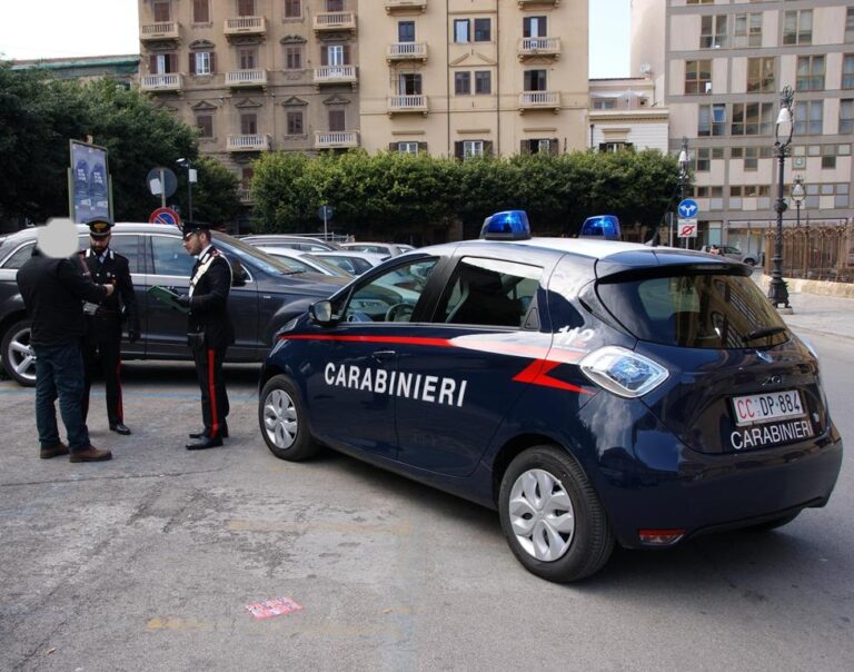 Blitz dei Carabinieri: 11 parcheggiatori abusivi sanzionati per un totale di circa 19.000 euro