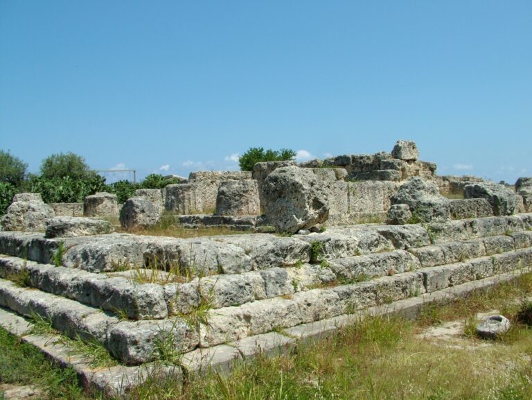 Spettacoli, letture e concerti tra il nuovo PalaHimera e il parco archeologico di Himera