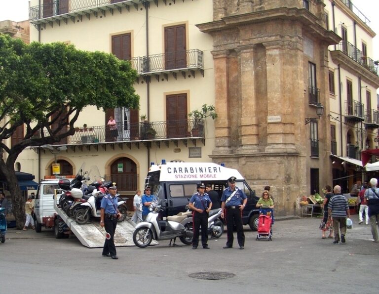 Controlli dei carabinieri. Due arrestati e un denunciato in stato di libertà