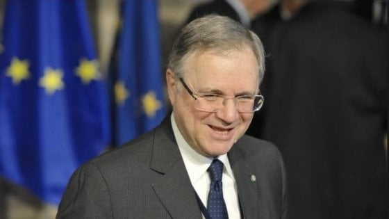 Il Pd contro Visco, governatore della Banca d’Italia.