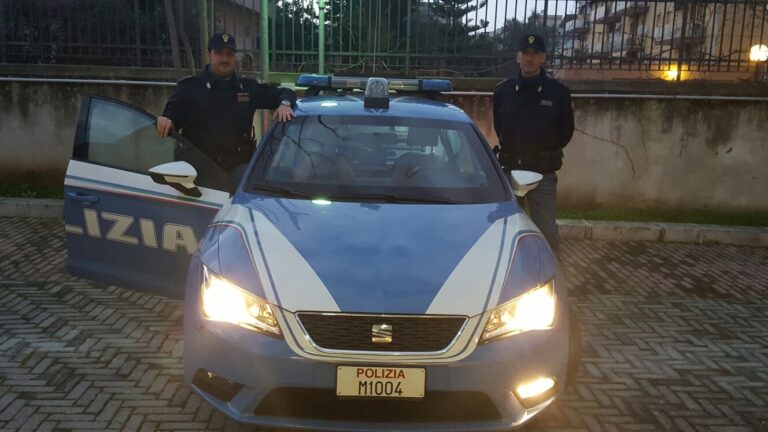 La Polizia arresta un giovane pusher 21enne sorpreso a spacciare droga