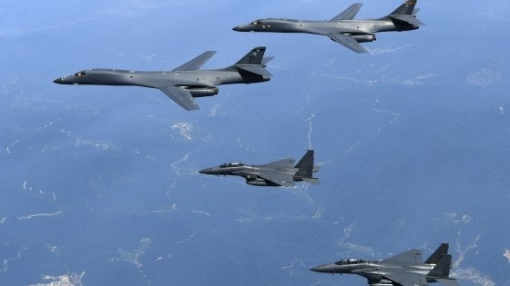Bombardieri Usa nei cieli dalla Corea del Sud