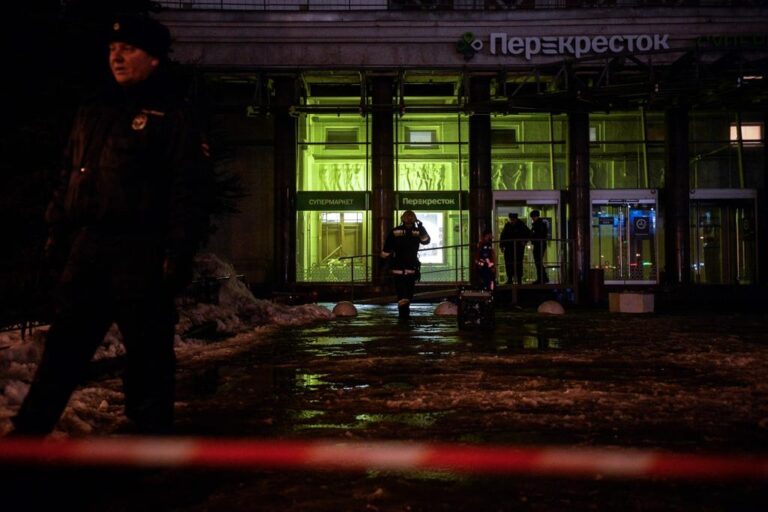 Un’esplosione a San Pietroburgo fa dieci feriti