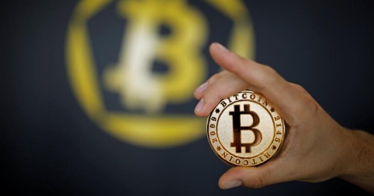 Bitcoin giù, dopo mesi di boom