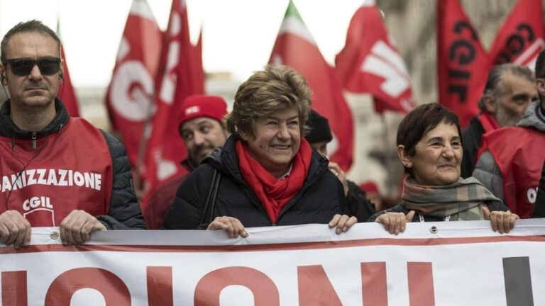 Oggi Cgil in piazza in cinque città contro la riforma pensioni