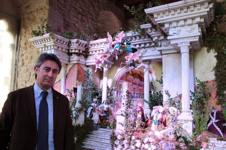 Gangi, boom di visite per il presepe da Guinness realizzato nella Torre dei Ventimiglia