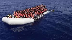 Gommone migranti affonda nel Mediterraneo: morti e dispersi