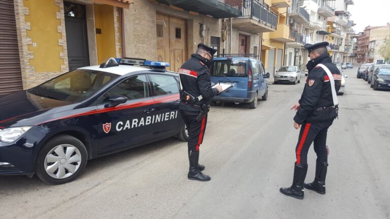 Diverbio per un parcheggio si trasforma in rissa. Carabinieri arrestano cinque persone