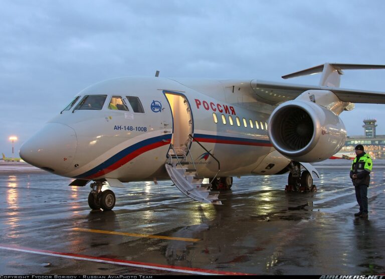 In Russia un aereo di linea precipita. Tutti morti