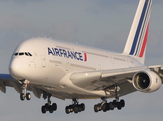 Francia: sciopero Air France, annullato un volo su 4