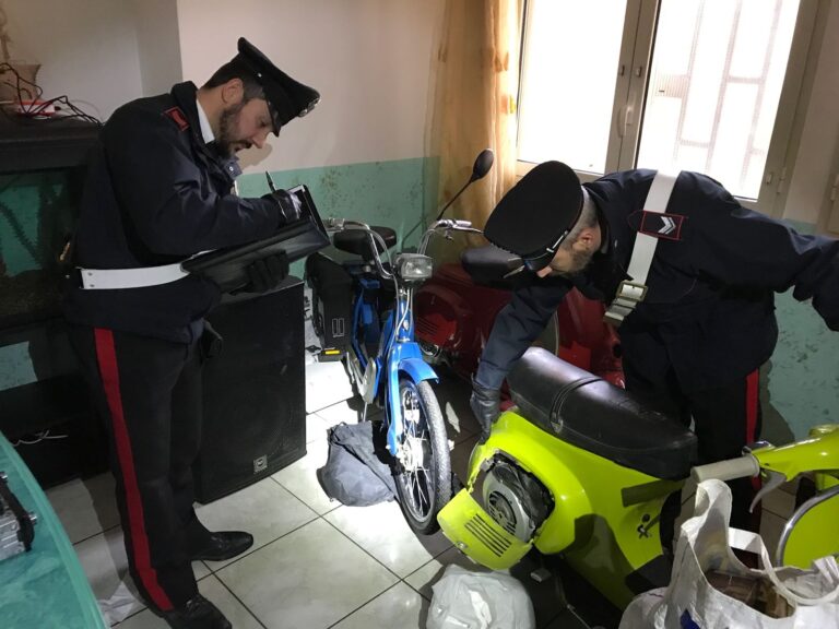Supermarket di merce rubata per un valore di 50.000 euro allestito all’interno di un’abitazione scoperto dai Carabinieri