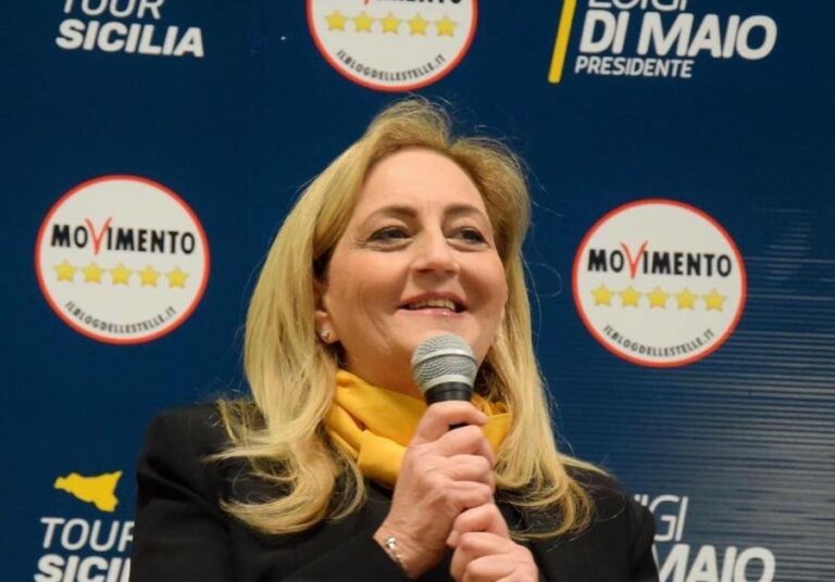 Loredana Russo docente e musicista termitana eletta senatrice del M5S