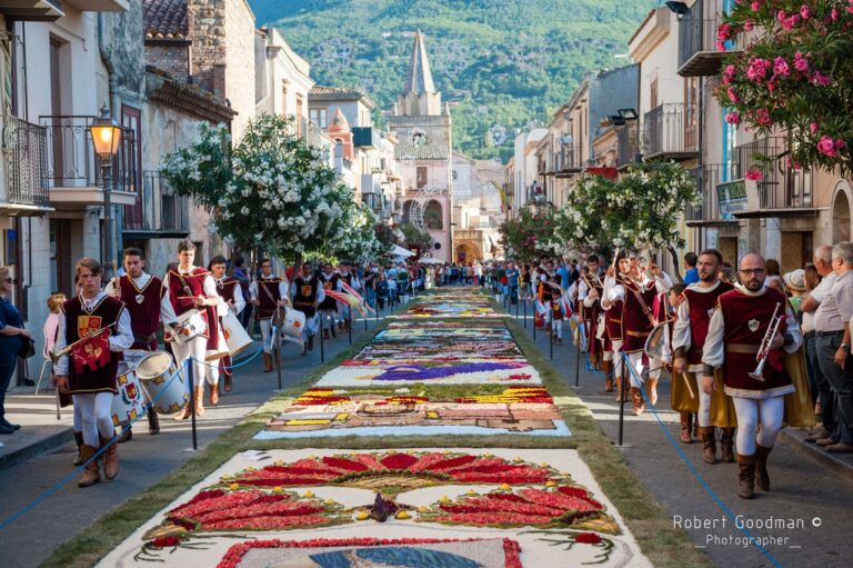 XI Infiorata città di Castelbuono. Omaggio a “Palermo capitale della cultura italiana 2018”