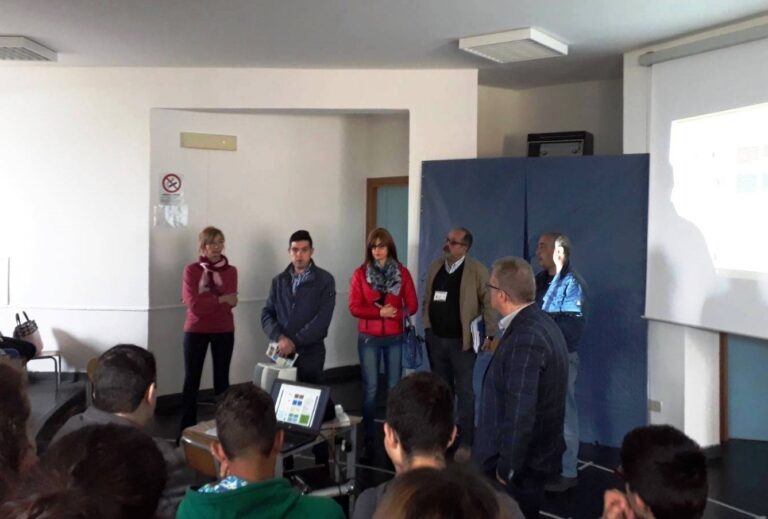 San Mauro Castelverde: a scuola per affrontare il tema della “Raccolta differenziata”