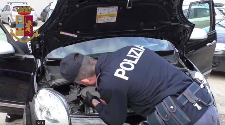 Rubavano auto li smontavano e ne rivendevano i pezzi come ricambi. Altri arresti nell’ambito dell’operazione “Car network”