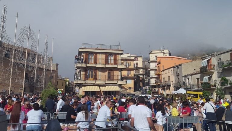 San Mauro Castelverde, grande successo della “XVIII Sagra del Caciocavallo”