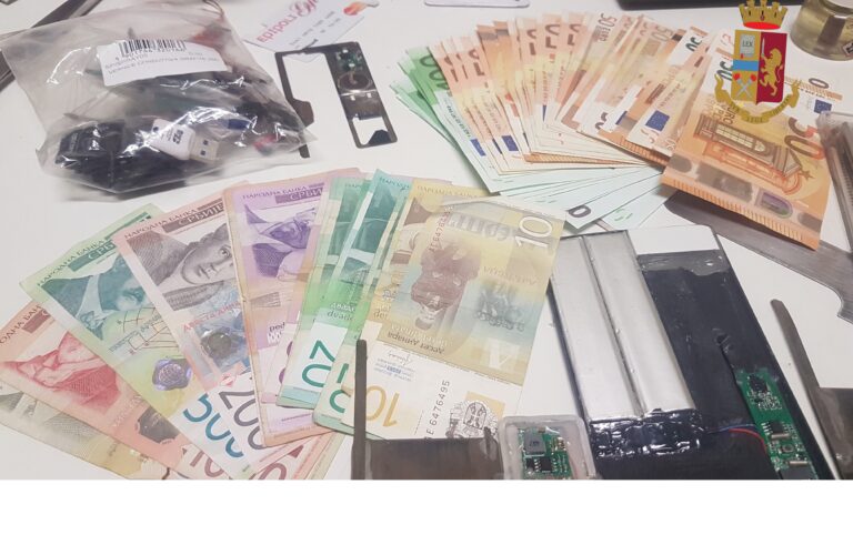 Due serbi manomettevano sportelli bancomat con sofisticati sistemi elettronici ed effettuavano prelievi in danno di ignari cittadini