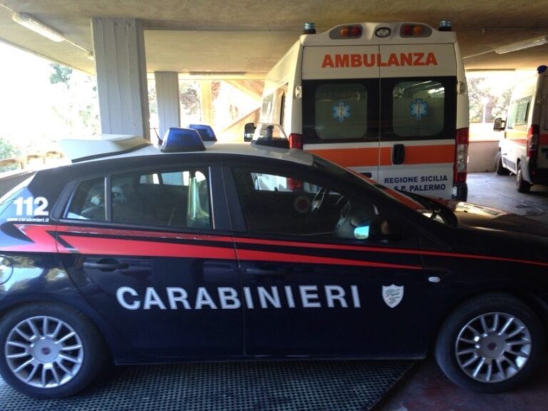 Un 36enne si presenta al pronto soccorso con una vistosa ferita da taglio all’addome. Indagano i Carabinieri