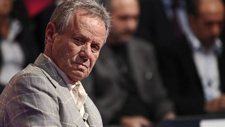 Calcio. Guardia di Finanza sequestra oltre 1 milione di euro al Palermo e 100 mila euro all’ex presidente Zamparini