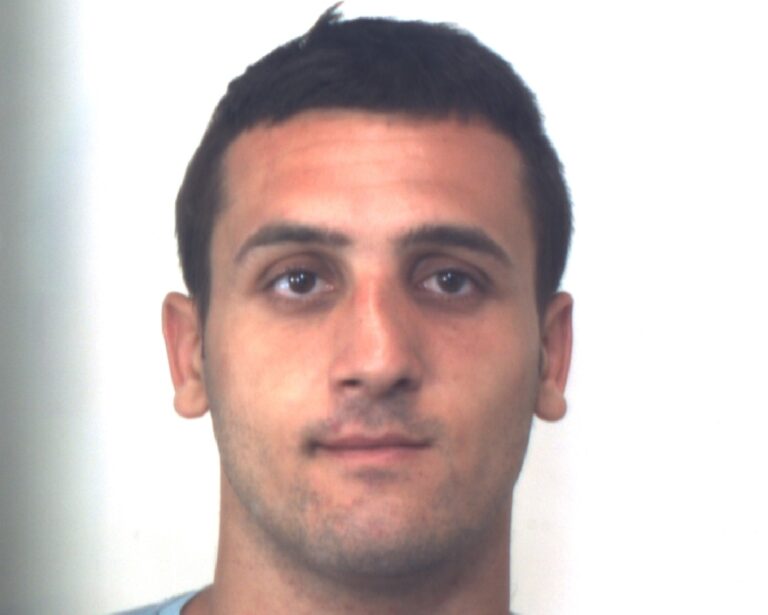 Furto in appartamento, Carabinieri arrestano l’autore