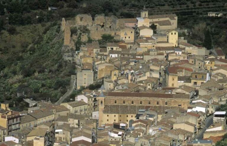 Viaggio nella storia di Collesano alle Notti di BCsicilia