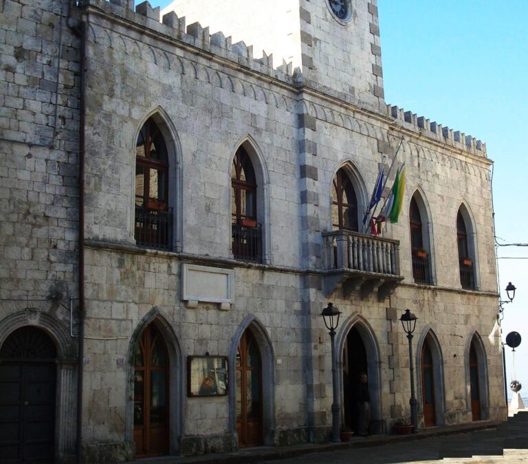Petralia Soprana. Domenica, doppio appuntamento con sport e musica. Lunedì di scena la compagnia “Teatro di Borgata”