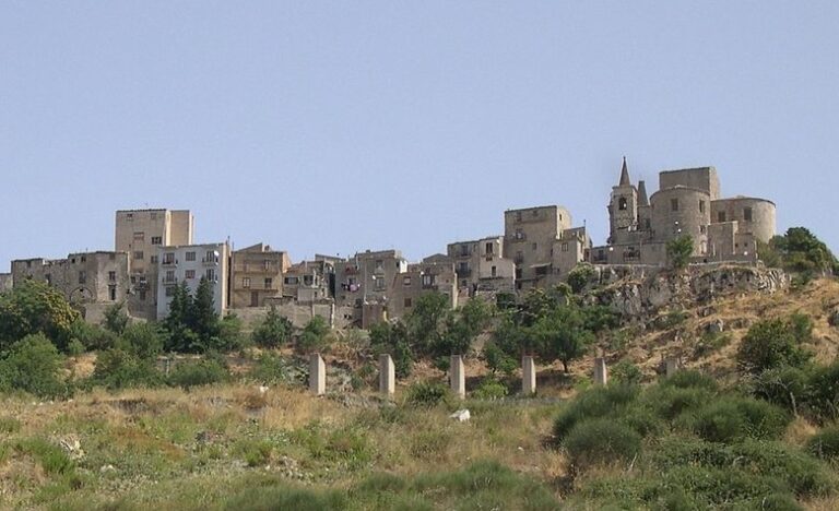 Petralia Soprana, “Notte Bianca in Petra” nel borgo più bello d’Italia