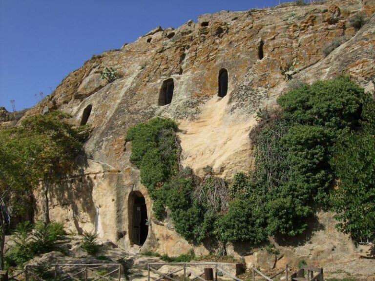 Alia, il Cammino internazionale dell’Antica Trasversale Sicula transiterà dalle Grotte della Gurfa