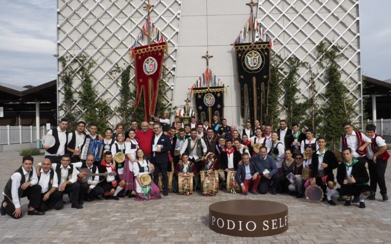 Il folklore madonita incanta al Festival Nazionale de “I Borghi più belli d’Italia” in corso a Bologna