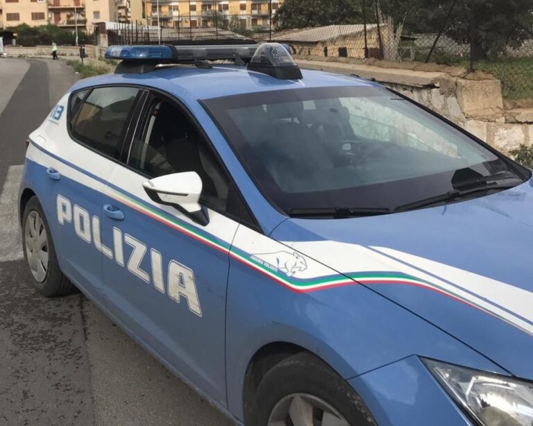 Titolare di una carrozzeria “taroccava” il contatore. All’arrivo del personale Enel scatena baraonda per rimuovere l’allaccio abusivo. Arrestato