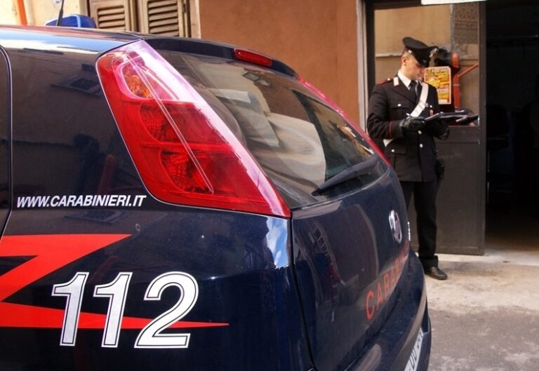 Carabinieri arrestano tre persone: nell’armadio di casa nascondevano 1,2 Kg di cocaina