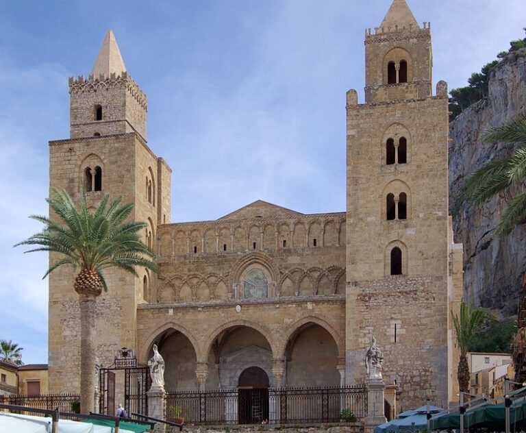 Cefalù, 600mila euro assegnati dalla Regione per il restauro dell’ingresso monumentale del Duomo