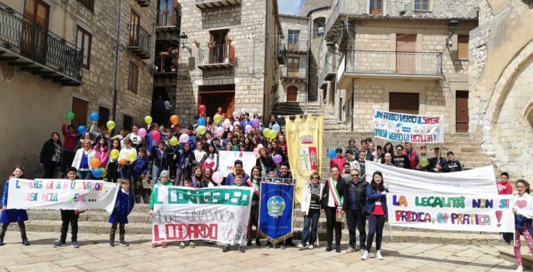 Petralia Soprana, gli alunni dell’Istituto Comprensivo ricordano Giovanni Falcone e tutte le vittime della mafia