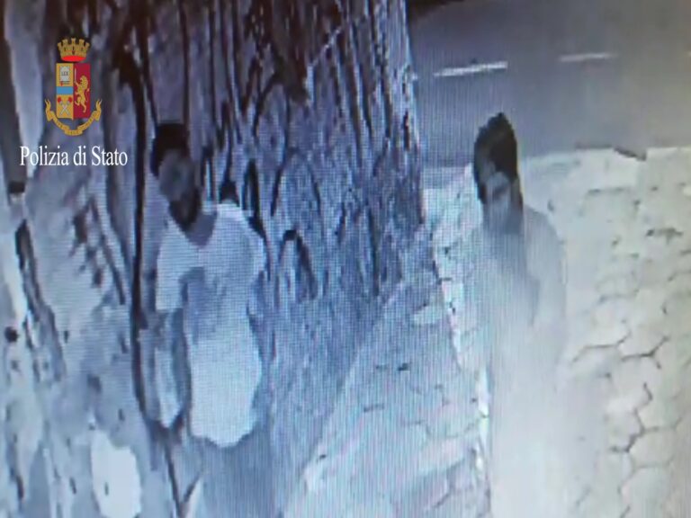 Due cittadini del Bangladesh accusati di aver violentato una studentessa. Fermati dalla Polizia