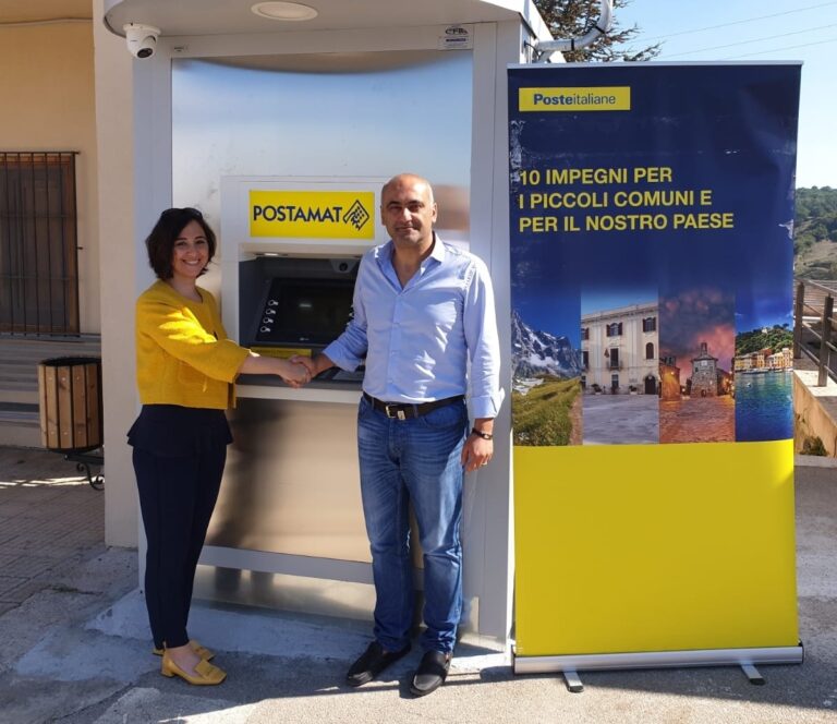 Inaugurato a Sclafani Bagni Postamat alla presenza del Sindaco