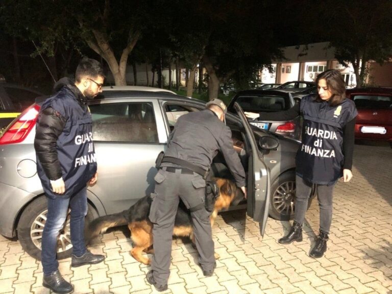 Controlli in pub e discoteca: individuati dieci soggetti con sostanze stupefacenti