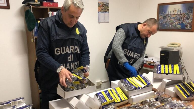 Guardia di Finanza sequestra 680 occhiali di protezione non conformi