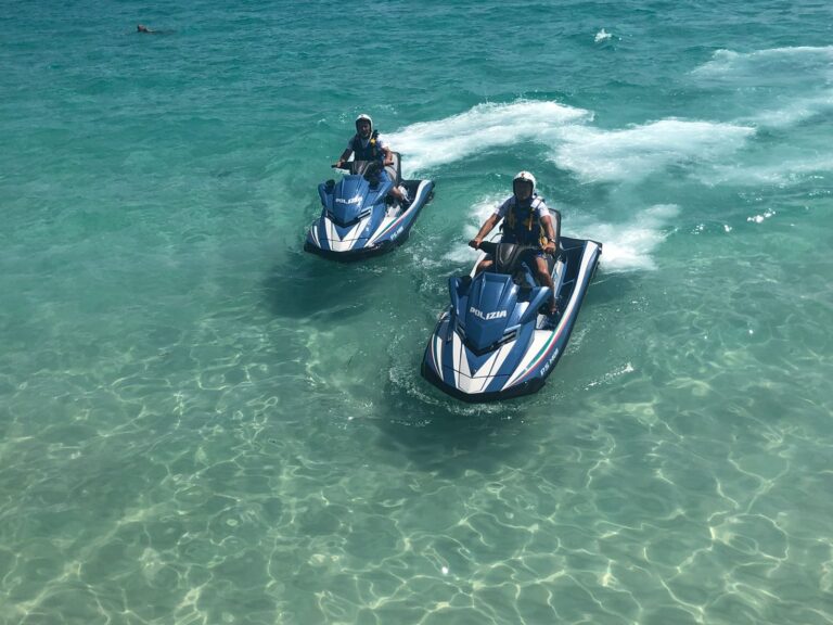 Piano “Ferragosto sicuro”. Polizia potenzia dispositivo di sicurezza in tutta la Provincia: da Partinico a Cefalù