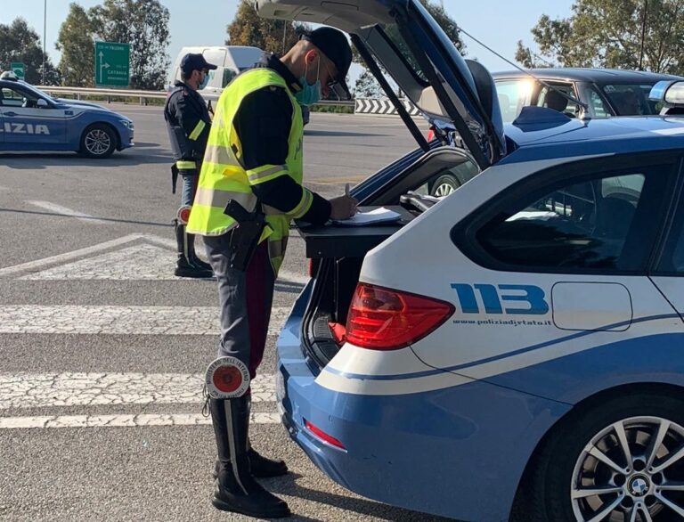 Buonfornello: autotrasportatore circolava con cronotachigrafo alterato. La Polizia gli ritira la patente e lo multa per 1.736. euro