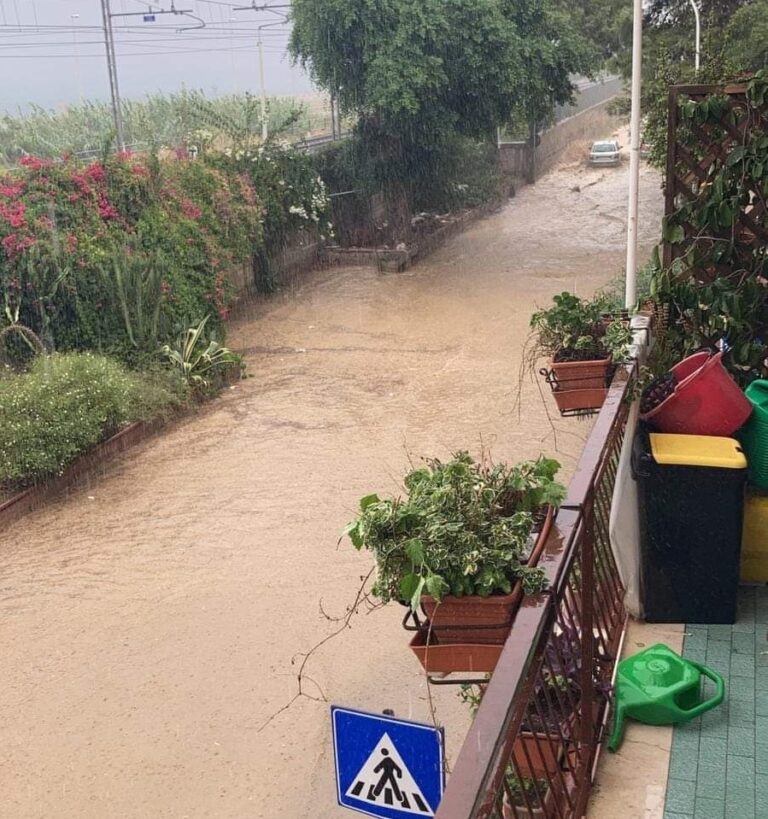 Termini Imerese, il nuovo fiume di… Via Libertà