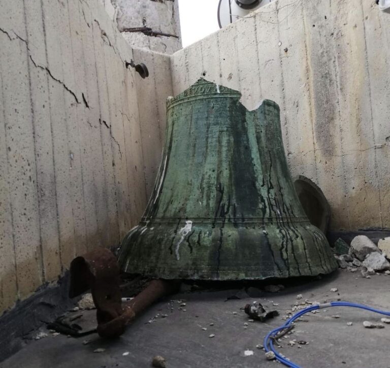 Sciara: cade una campana della chiesa parrocchiale a causa del forte vento