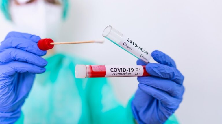 Coronavirus, la Regione cerca giovani laureati, medici in pensione o stranieri per la screening volontario regionale anti-covid