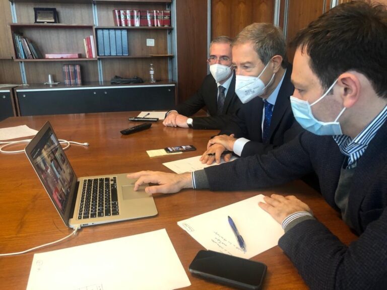 Coronavirus, Musumeci ai prefetti: troppe persone in giro nonostante la “Zona rossa”, servono più controlli e sanzioni