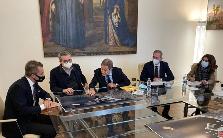 Termini Imerese, vertice per riqualificare il porto: la sabbia dragata servirà al ripascimento della spiaggia di Campofelice di Roccella