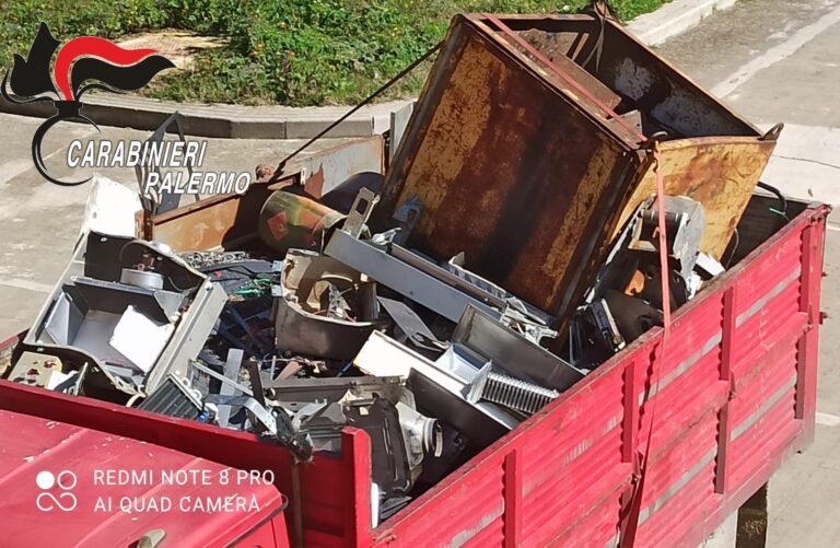 Roccapalumba, in tre rubavano materiale ferroso all’interno di un’azienda. Processo per direttissima al Tribunale di Termini Imerese