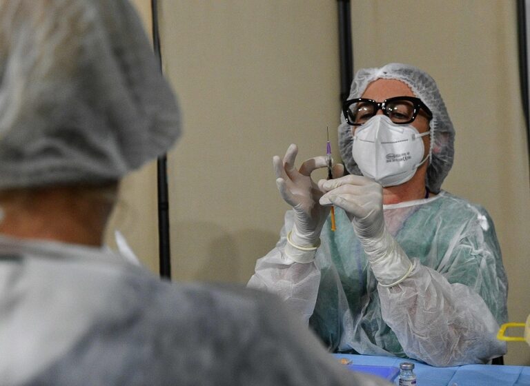 Coronavirus, in Sicilia salgono ancora i positivi, scendono decessi, ricoveri e terapie intensive