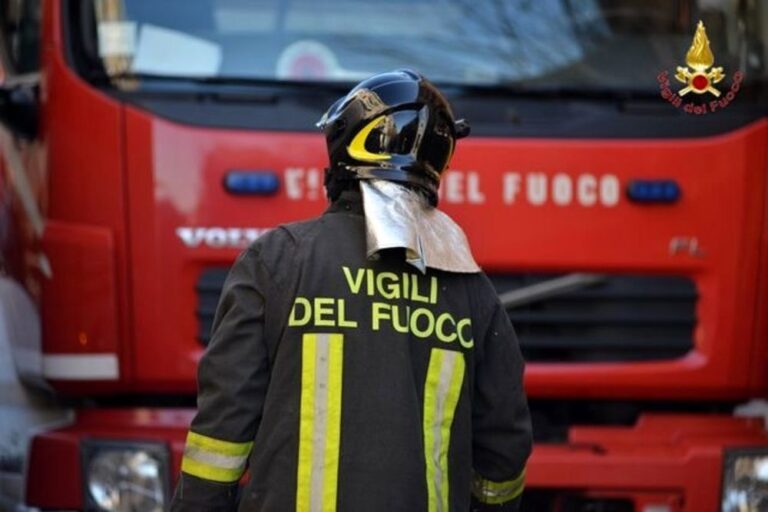Tir in fiamme sulla A19 Palermo – Catania tra gli svincoli di Buonfornello e Scillato